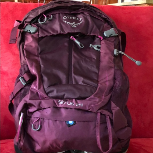 tumi triple compartment brief